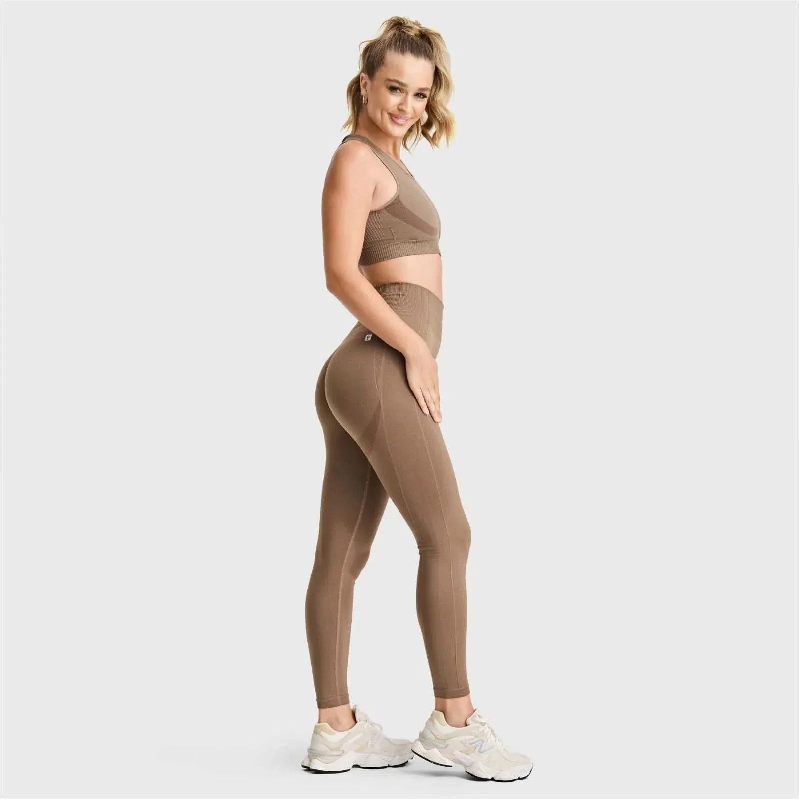 Seamless Active Leggings - High Waisted - 7/8 Length - Mocha - Image 5