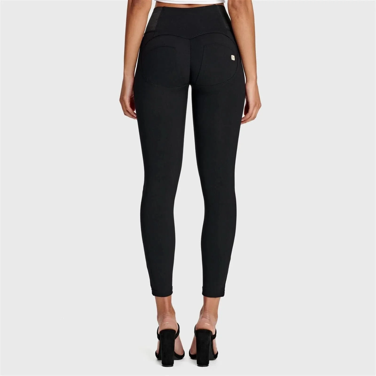 WRUP Diwo Pro Classic - High Waisted - 7/8 Length - Black - Image 3