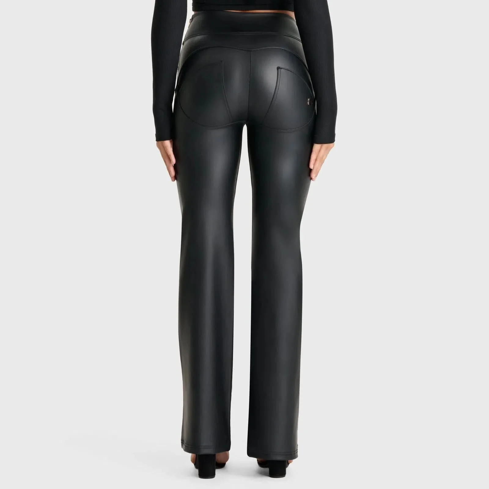 WRUP Faux Leather - Super High Waisted - Super Flare - Black - Image 4