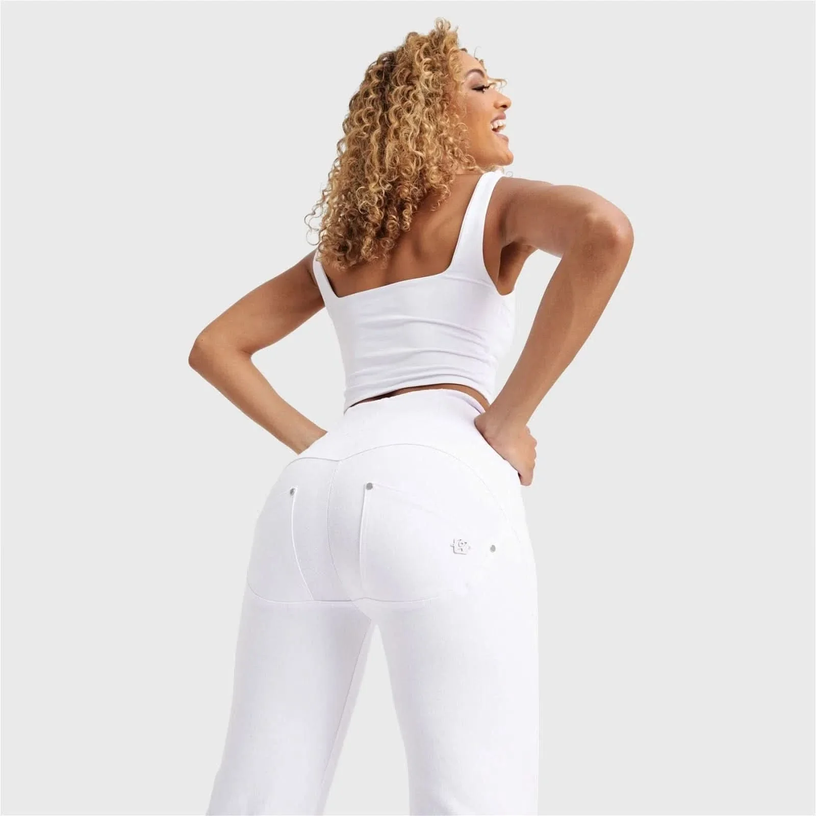 WRUP SNUG Jeans - High Waisted - Flare - White - Image 7